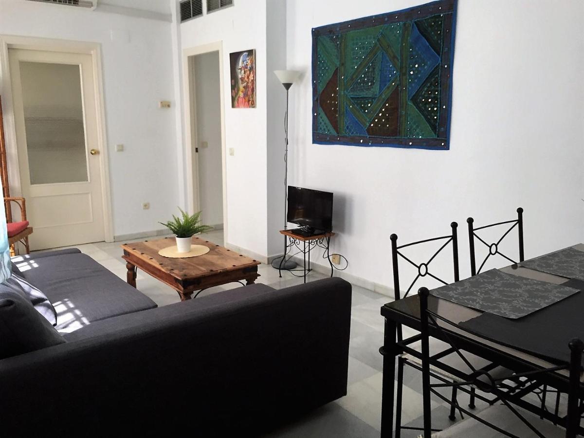 Luminoso Y Amplio Apartamento En El Centro Historico De Sevilla Luaran gambar